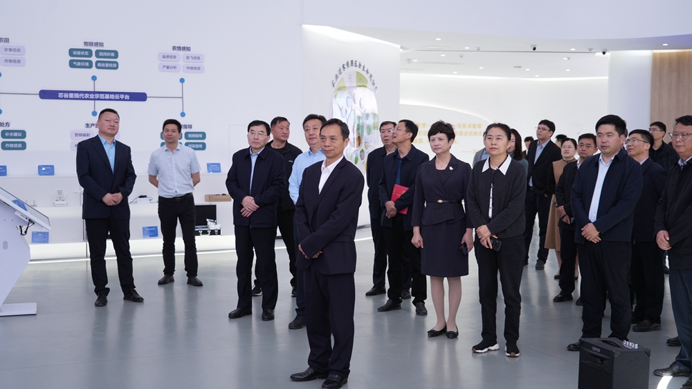 [圖]縣人大常委會組織開展“把飯碗牢牢端在自己手中”主題代表講壇暨《代表法》專題學習培訓